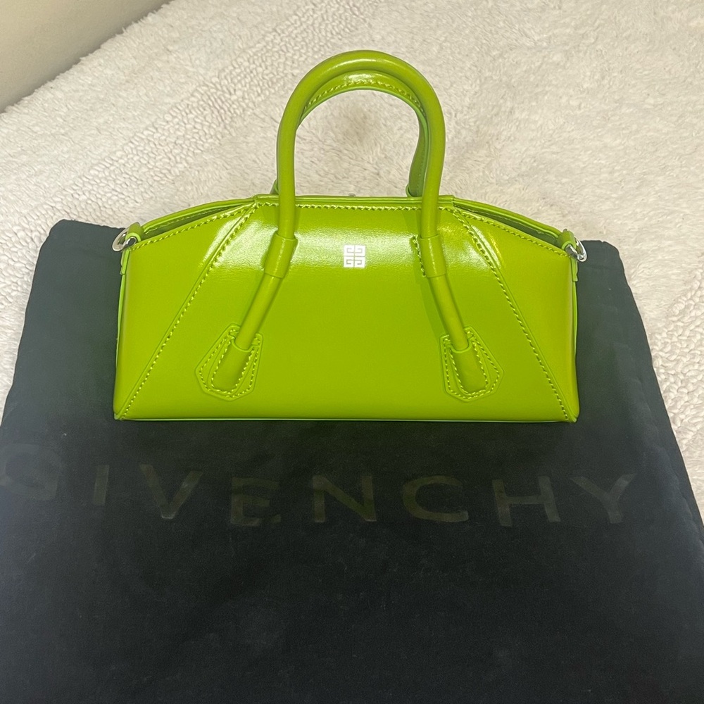 Givenchy Mini Antigona Lock Bag – Neon Green / Lime – Excellent Condition - Picture 2 of 9